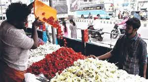 ഓണം കളറാക്കാൻ നാടുണര്‍ന്നു; ഇന്ന് ഉത്രാടപ്പാച്ചില്‍