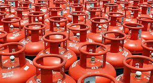 പാചകവാതക വില വീണ്ടും കുറച്ചു; വാണിജ്യ സിലിണ്ടറിന് 10 രൂപയുടെ കുറവ്