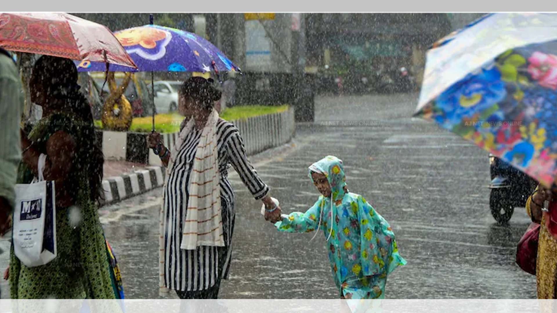 നാല് ദിവസം കൂടി ശക്തമായ മഴ തുടര്‍ന്നേക്കും; മൂന്ന് ജില്ലകളില്‍ ഇന്ന് മഴ മുന്നറിയിപ്പ്