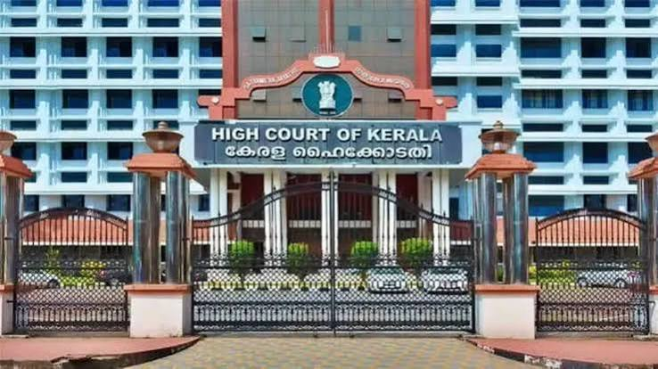 മുത്തങ്ങയിൽ പൊലീസ് ഉദ്യോഗസ്ഥനെ വധിക്കാൻ ശ്രമിച്ച കേസ്: എം ഗീതാന്ദൻ അടക്കമുള്ള പ്രതികളുടെ ശിക്ഷ ഹൈക്കോടതി മരവിപ്പിച്ചു
